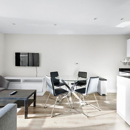 לונדון Londwell, Canary Wharf Skyline Balcony Suite מראה חיצוני תמונה