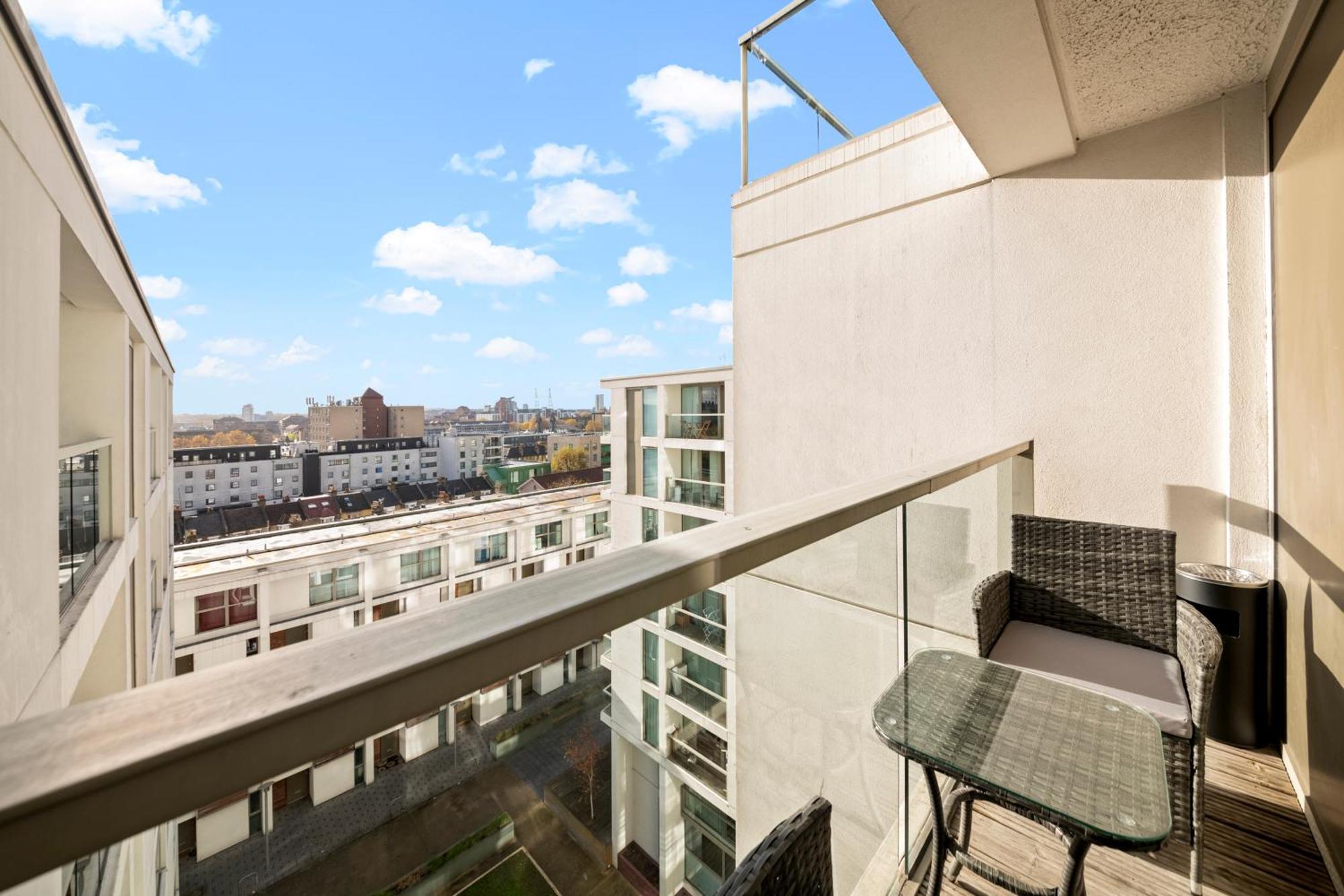 לונדון Londwell, Canary Wharf Skyline Balcony Suite מראה חיצוני תמונה